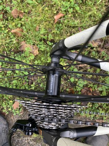 Used Specialized Allez E5 Sport 2017 Road & Gravel — image 7 of 18