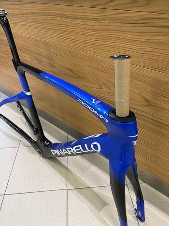 Brugt Pinarello Dogma F Disc 2023 Frameset 2023 Road & Gravel — billede 3 af 5