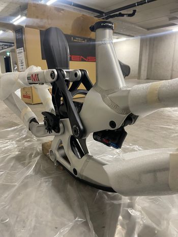 Used Intense M1 Frameset 2024 Mountainbike, Light Gray — image 2 of 6