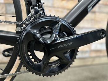 Used BMC Roadmachine FIVE 2023 2023 Road & Gravel, Black — image 3 of 9