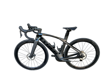 Used Trek Madone SL 6 Gen 6 2023 2023 Road & Gravel, Black — image 2 of 11