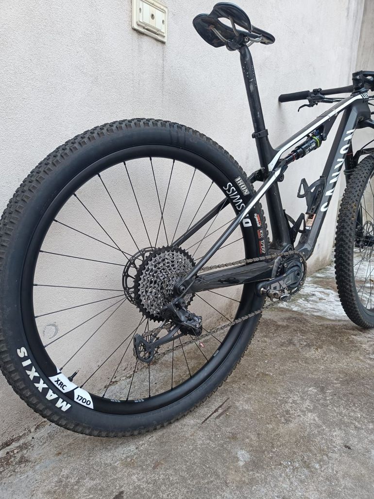 Canyon Lux CF 8 2021 2021 Mountainbike d'occasion — image 2 sur 7