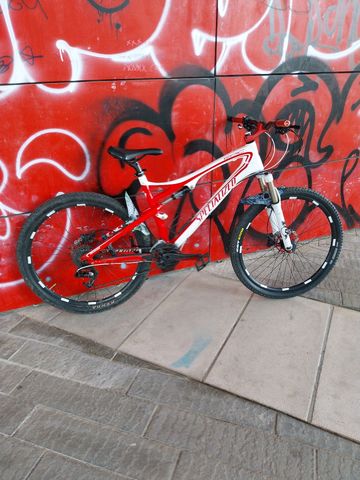 Specialized Epic Expert Carbon EVO R 2011 2011 Mountainbike usato, Rosso — immagine 2 di 4