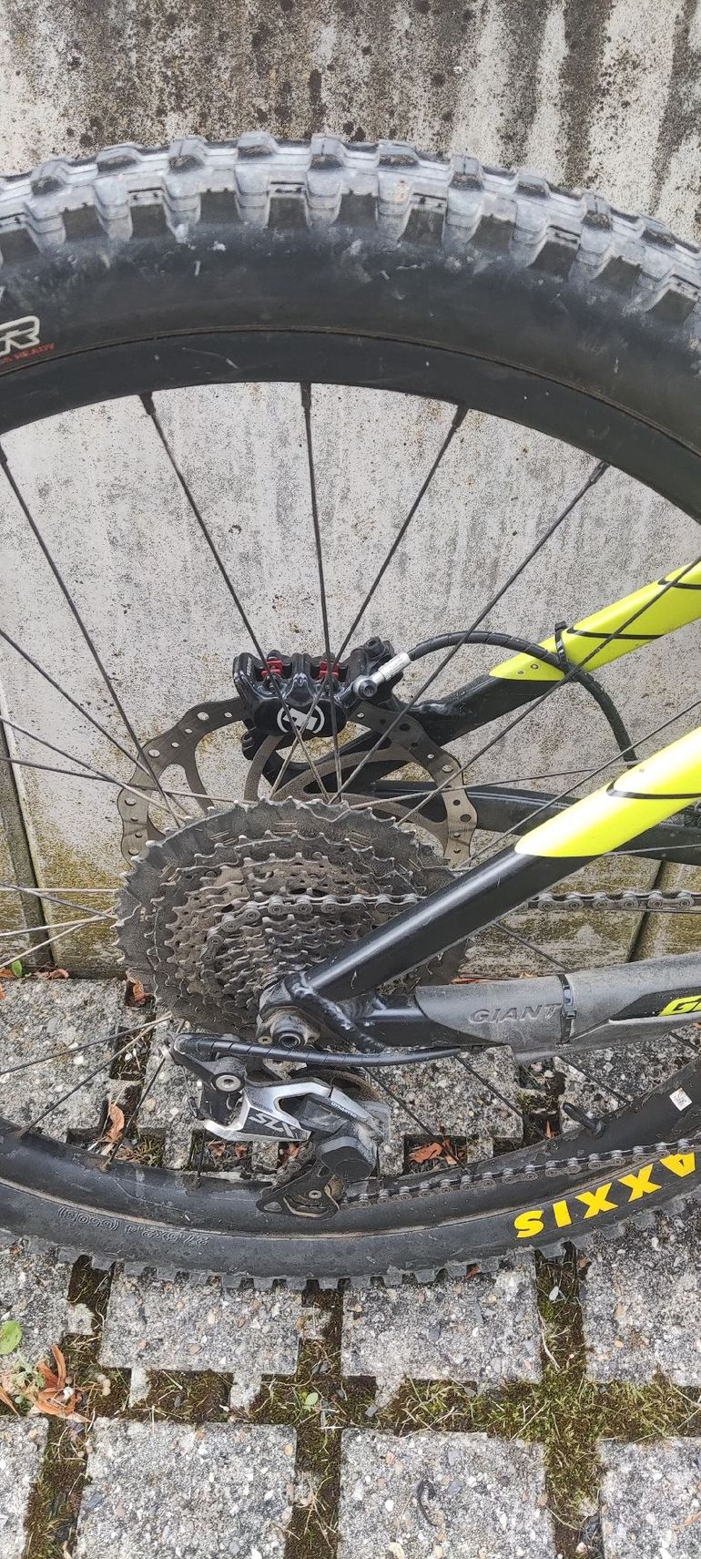 Gebrauchtes Giant Reign 27.5 2 2015 2015 Mountainbike, Schwarz, 27.5 — Bild 10 von 11