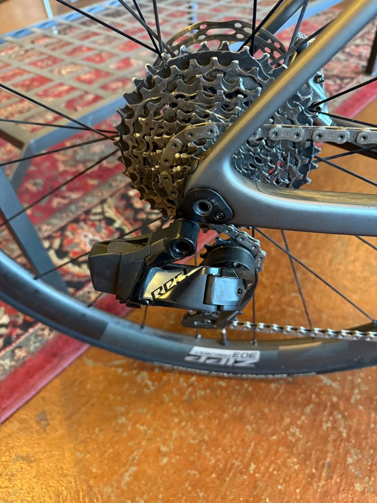 Used Enve Melee 2023 Road & Gravel, Light Gray — image 4 of 13