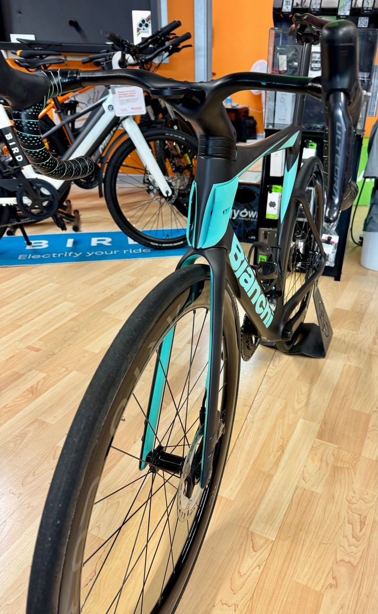 Brugt Bianchi Oltre PRO Ultegra Di2 2023 2023 Road & Gravel — billede 7 af 8