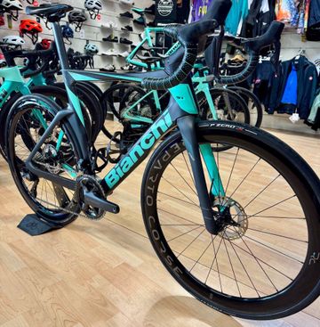 Brugt Bianchi Oltre PRO Ultegra Di2 2023 2023 Road & Gravel — billede 4 af 8