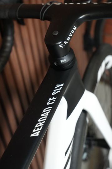 Used Canyon Aeroad CF SLX 8 Disc eTap 2022 2022 Road & Gravel, White — image 6 of 6