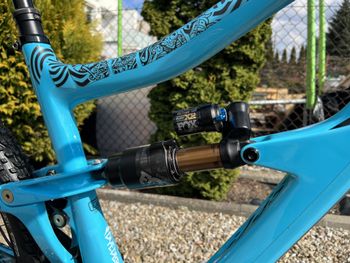 Used Ibis Ripmo V2 2022 Mountainbike, Blue — image 7 of 8
