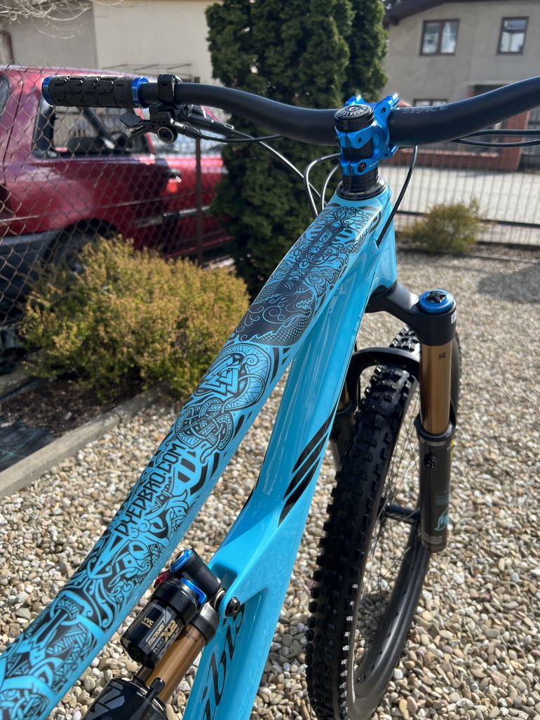 Used Ibis Ripmo V2 2022 Mountainbike, Blue — image 5 of 8