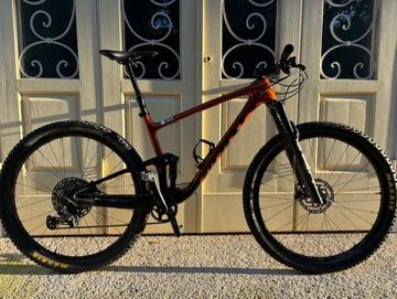 Used Giant Anthem Advanced, Pro 29 3 2022 2022 Mountainbike, Orange, 29 — image 1 of 8