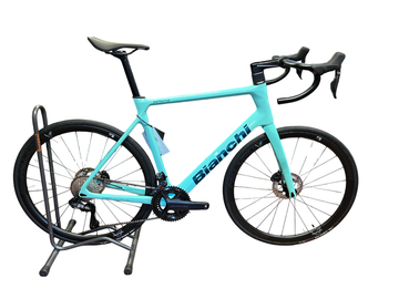 Bianchi Infinito Ultegra Di2 12v 2024 Road & Gravel usato, Blu — immagine 2 di 6
