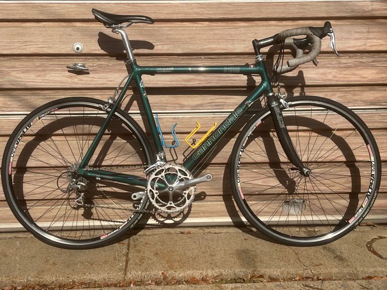 Cannondale R1000 used in 54 cm | buycycle