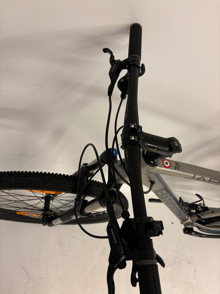 Used Bianchi 27.1 2017 Mountainbike, Light Gray — image 7 of 9