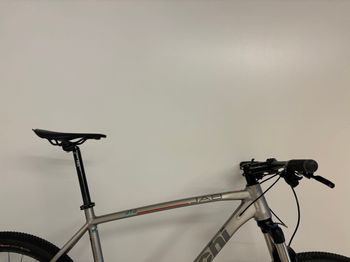 Used Bianchi 27.1 2017 Mountainbike, Light Gray — image 4 of 9