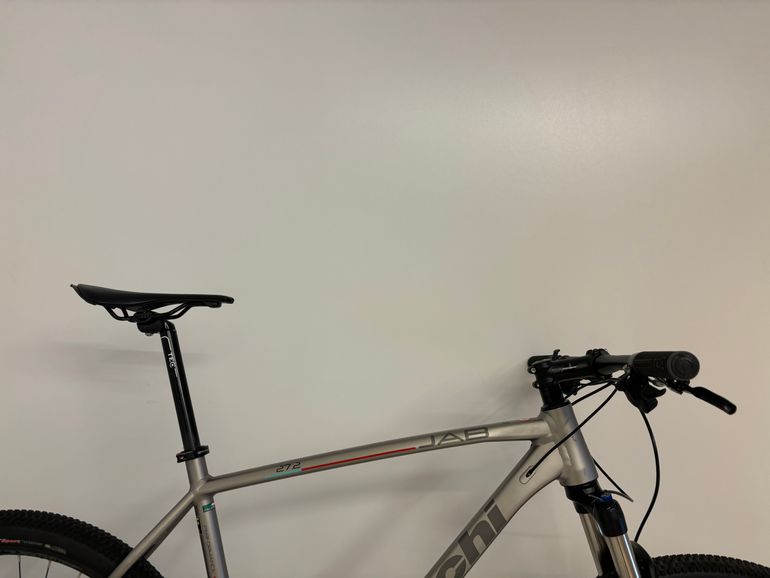 Used Bianchi 27.1 2017 Mountainbike, Light Gray — image 4 of 9