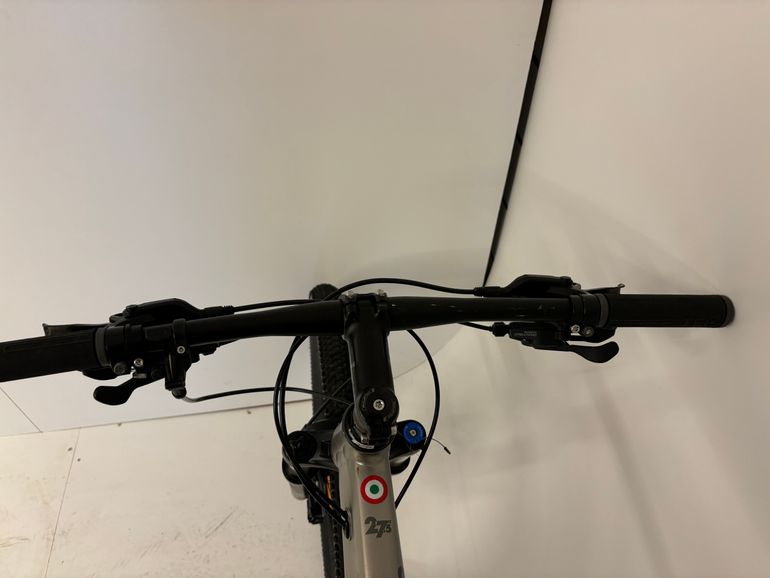 Used Bianchi 27.1 2017 Mountainbike, Light Gray — image 8 of 9