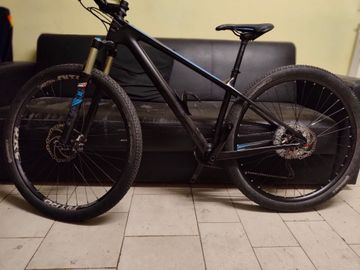 Tweedehands Focus RAVEN 8.6 2020 2020 Mountainbike — afbeelding 1 van 12