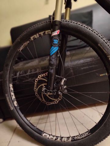 Tweedehands Focus RAVEN 8.6 2020 2020 Mountainbike — afbeelding 2 van 12