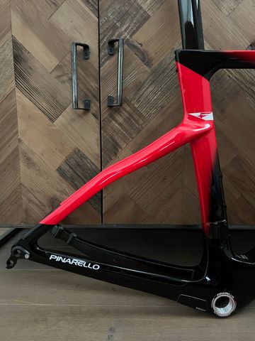 Used Pinarello NEW! Pinarello Dogma F Disc/Carbon/Size 51/Frameset/Rahmenset Frameset 2024 Road & Gravel, Black — image 2 of 11