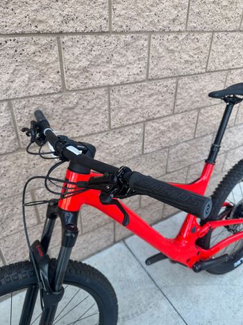 Used Scott Spark 960 2023 2023 Mountainbike, Red, 29 — image 13 of 15