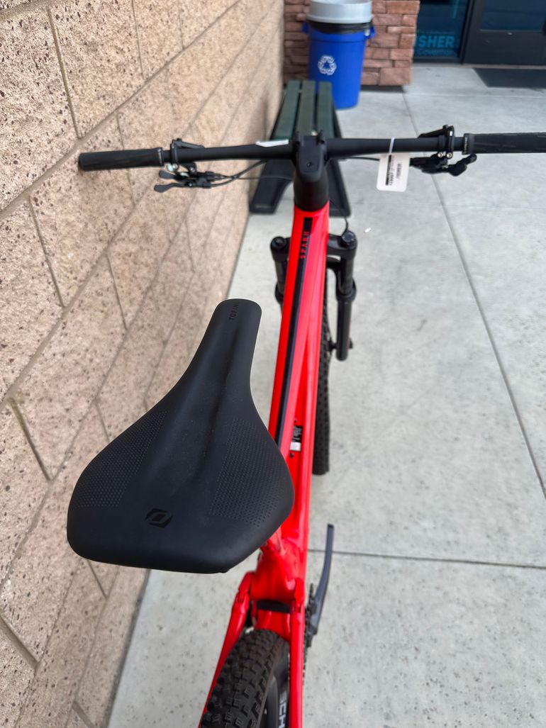 Used Scott Spark 960 2023 2023 Mountainbike, Red, 29 — image 9 of 15