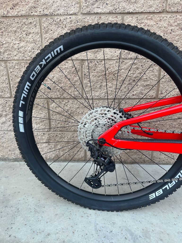 Used Scott Spark 960 2023 2023 Mountainbike, Red, 29 — image 3 of 15