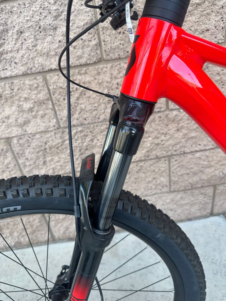Used Scott Spark 960 2023 2023 Mountainbike, Red, 29 — image 12 of 15