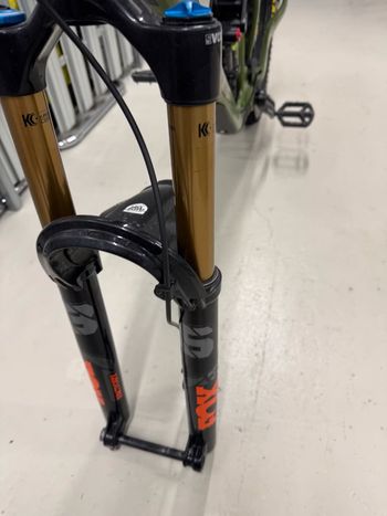 Used Pivot Switchblade Race XT 2021 2021 Mountainbike, Green, 29 — image 7 of 20