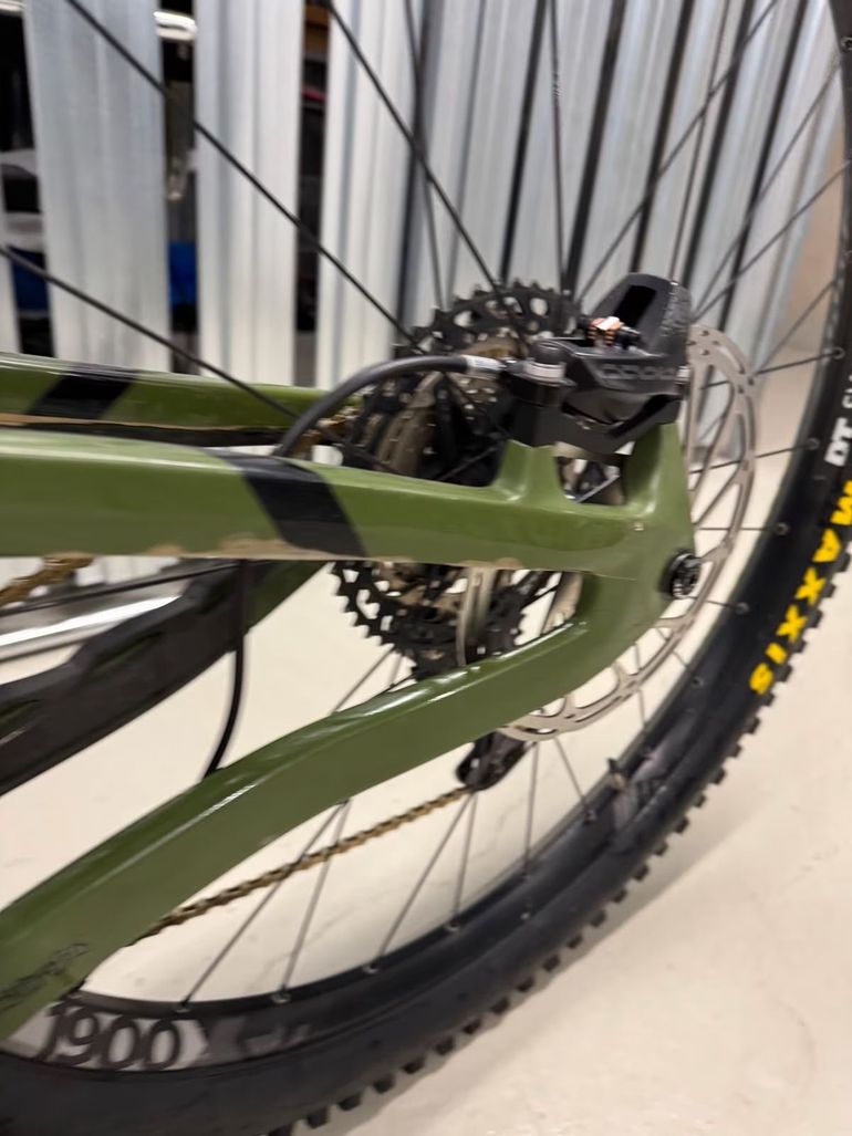 Used Pivot Switchblade Race XT 2021 2021 Mountainbike, Green, 29 — image 11 of 20