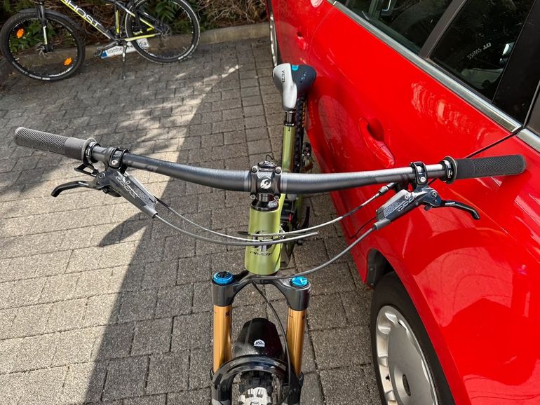Used Pivot Switchblade Race XT 2021 2021 Mountainbike, Green, 29 — image 3 of 20