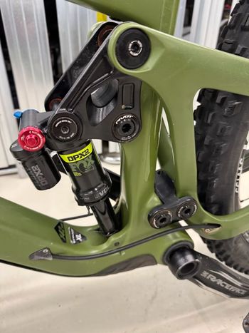 Used Pivot Switchblade Race XT 2021 2021 Mountainbike, Green, 29 — image 18 of 20
