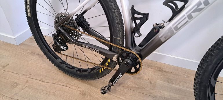Used Berria BRAVO BR 8 2019 Mountainbike, Weiß, 29 — image 4 of 8