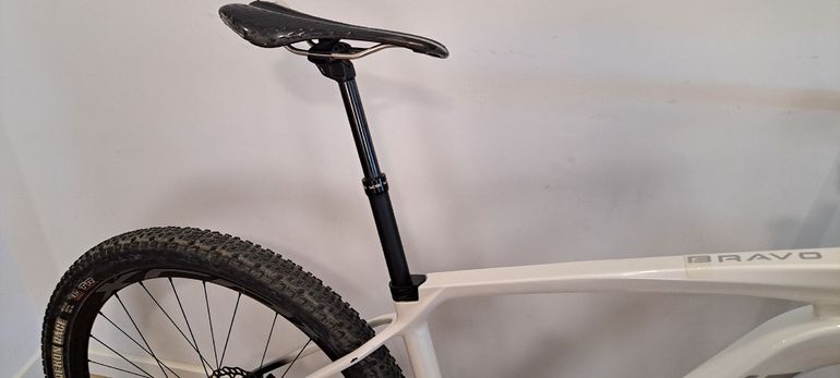 Used Berria BRAVO BR 8 2019 Mountainbike, Weiß, 29 — image 5 of 8