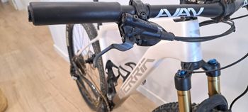 Used Berria BRAVO BR 8 2019 Mountainbike, Weiß, 29 — image 7 of 8