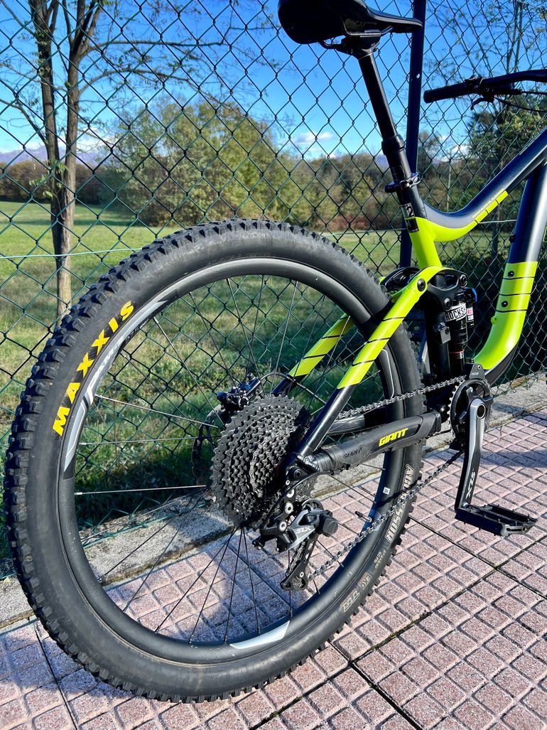 Used Giant Reign 2 2017 2017 Mountainbike, Negro — image 4 of 6