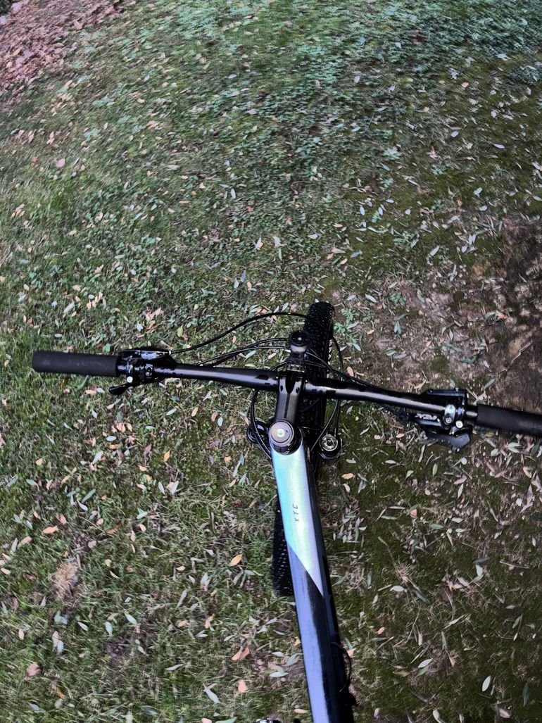 Used Giant xtc 2023 Mountainbike, Black — image 5 of 9