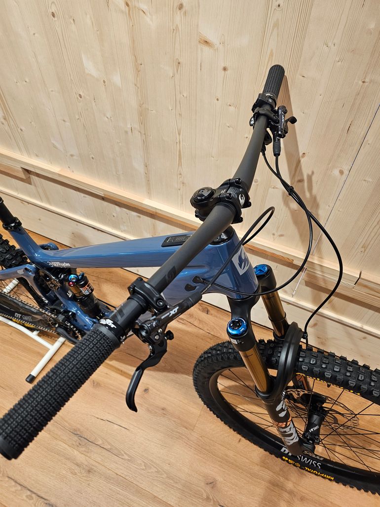 Used Pivot SHUTTLE LT Pro X0 Eagle Transmission 2024 Mountainbike, Blue — image 5 of 5