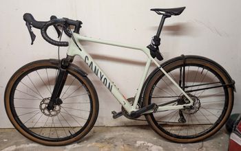 Used Canyon Grizl 7 Suspension 2023 2023 Road & Gravel, Green — image 1 of 3