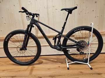 Gebrauchtes Pivot Mach 4 SRAM XX1 Eagle AXS 2024 Mountainbike, Schwarz — Bild 2 von 7