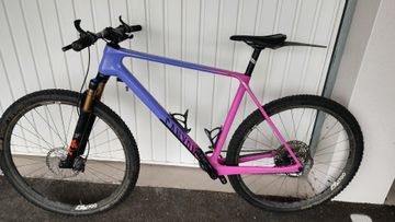 Used Canyon Exceed CF 6 2024 2024 Mountainbike, Purple, 29 — image 4 of 12