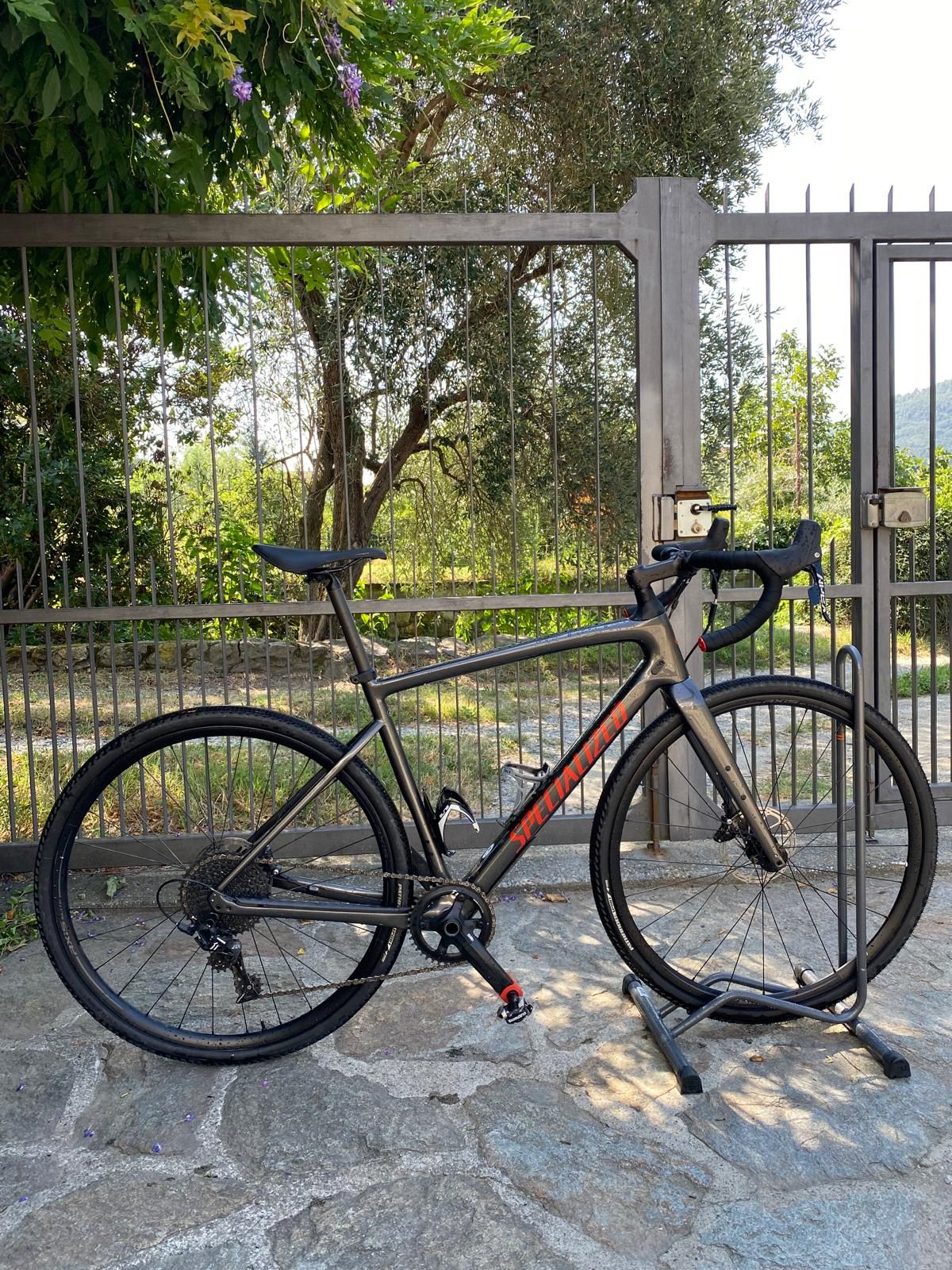 Specialized Diverge Base Carbon Used In Cm Buycycle