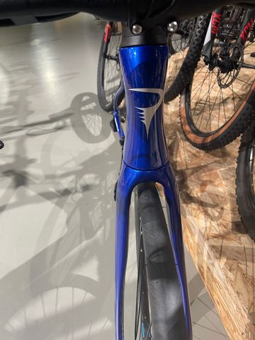 Used Pinarello F1 SHIMANO 105 2025 Road & Gravel, Blue — image 2 of 7
