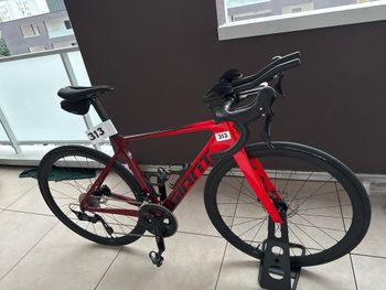 Used Giant Propel Advanced 2 2024 2024 Road & Gravel, Red — image 1 of 5
