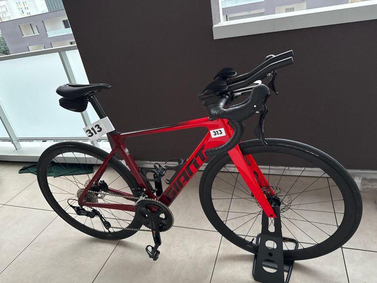 Used Giant Propel Advanced 2 2024 2024 Road & Gravel, Red — image 1 of 5