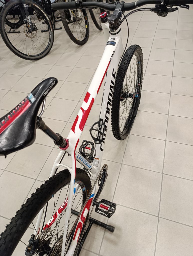 Used Cannondale F29 2012 Mountainbike, White — image 4 of 6