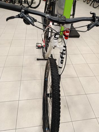 Used Cannondale F29 2012 Mountainbike, White — image 3 of 6