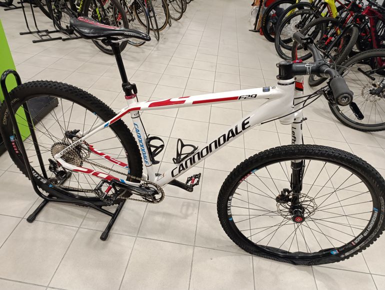Used Cannondale F29 2012 Mountainbike, White — image 5 of 6