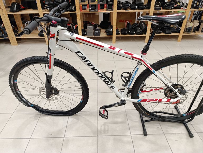 Used Cannondale F29 2012 Mountainbike, White — image 6 of 6