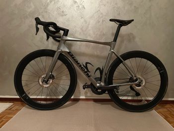 Bianchi Specialissima COMP Ultegra Di2 2024 Frameset 2024 Road & Gravel usato, Grigio chiaro — immagine 2 di 3